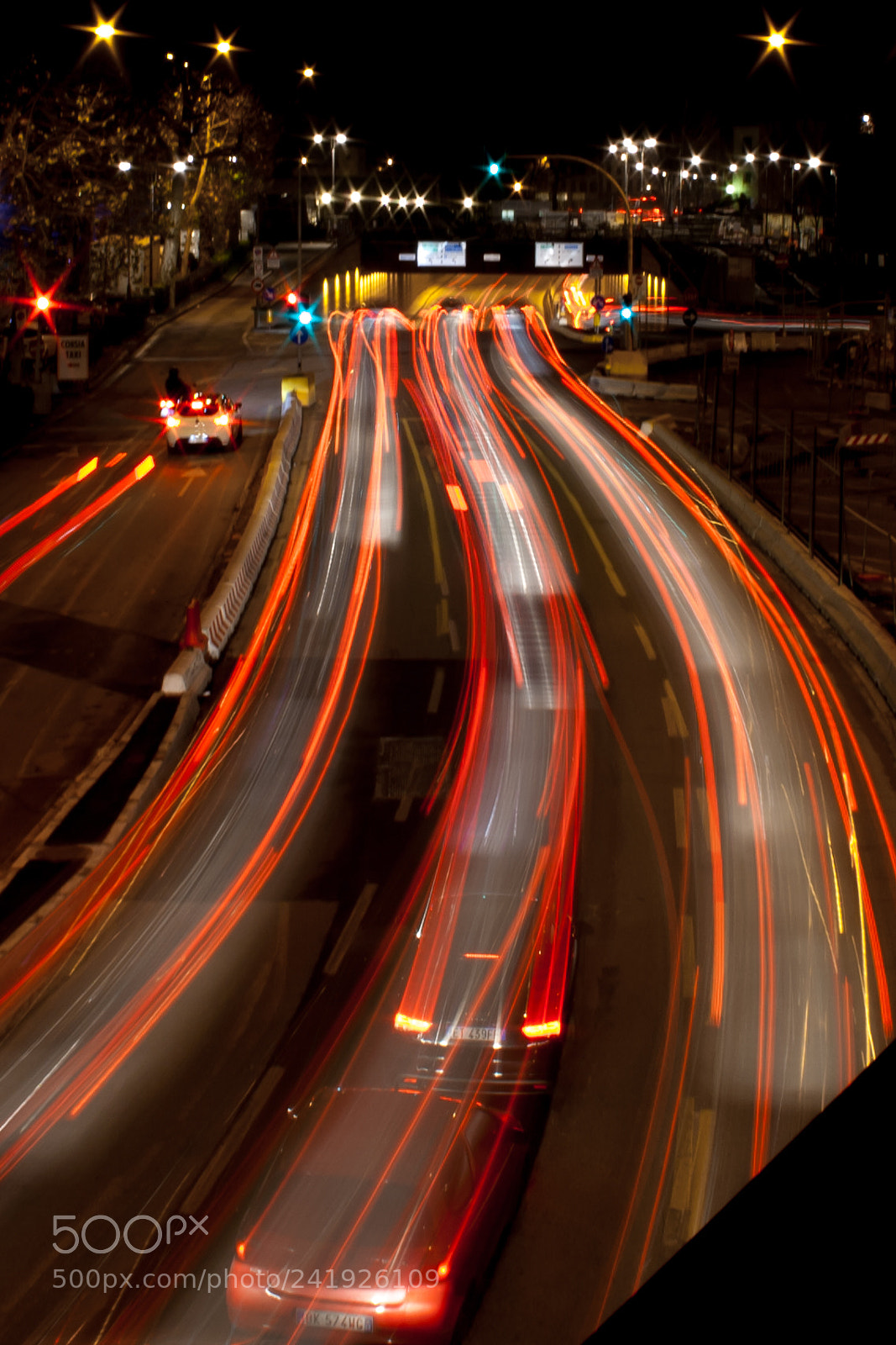 Canon EOS 1000D (EOS Digital Rebel XS / EOS Kiss F) sample photo. Long exposure of traffic photography