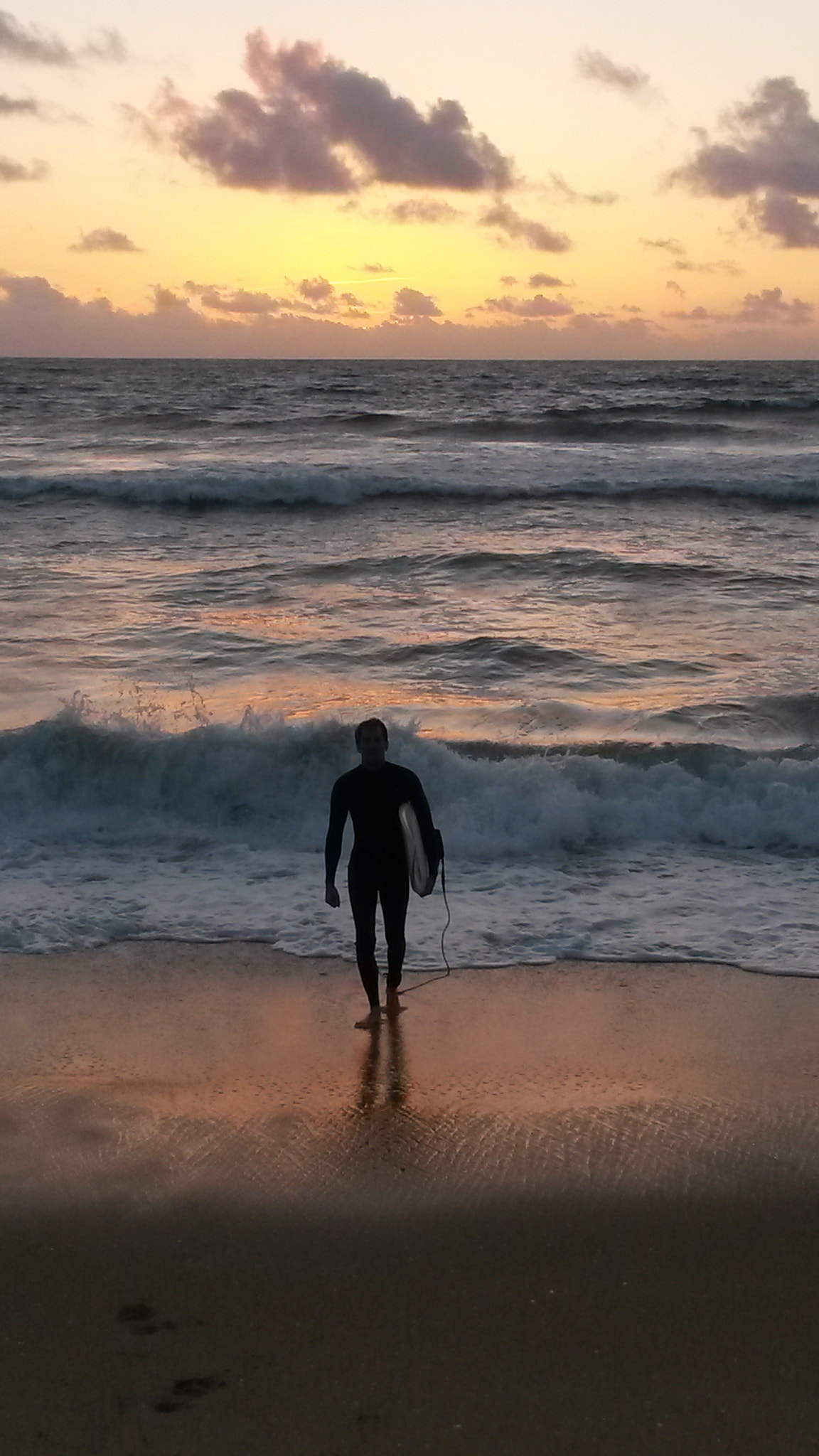 Samsung Galaxy S4 Active sample photo. Surfer silhouette photography