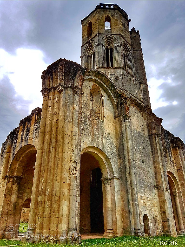 Samsung Galaxy S7 sample photo. La sauve majeure abbey photography