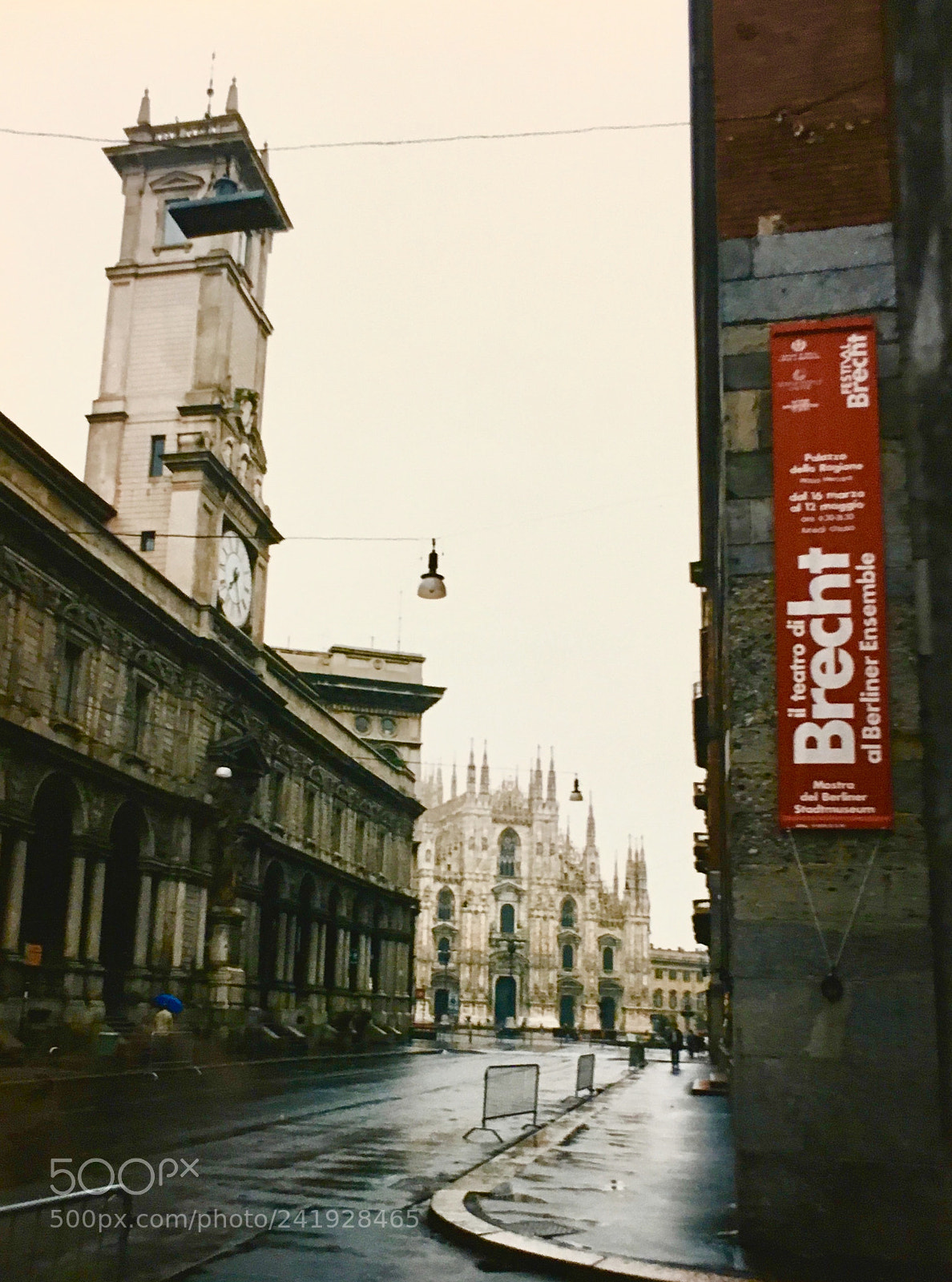Apple iPhone 6s sample photo. Street to duomo, milano photography