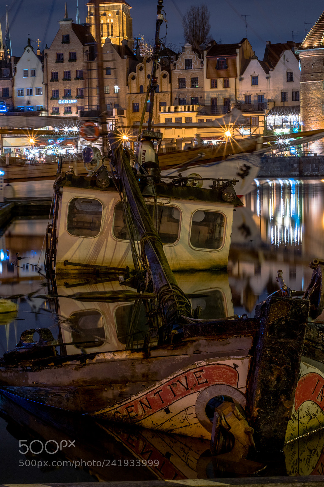 Nikon D5600 sample photo. Dead boat photography
