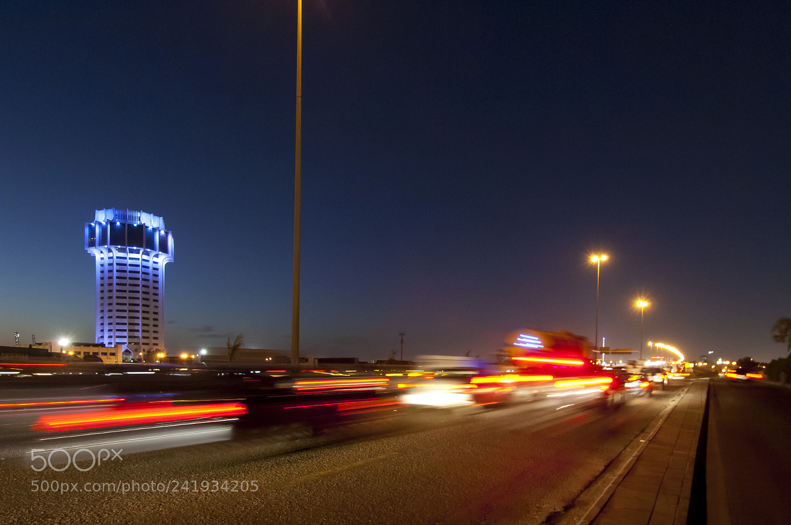 Nikon D2X sample photo. Jeddah water tower at photography