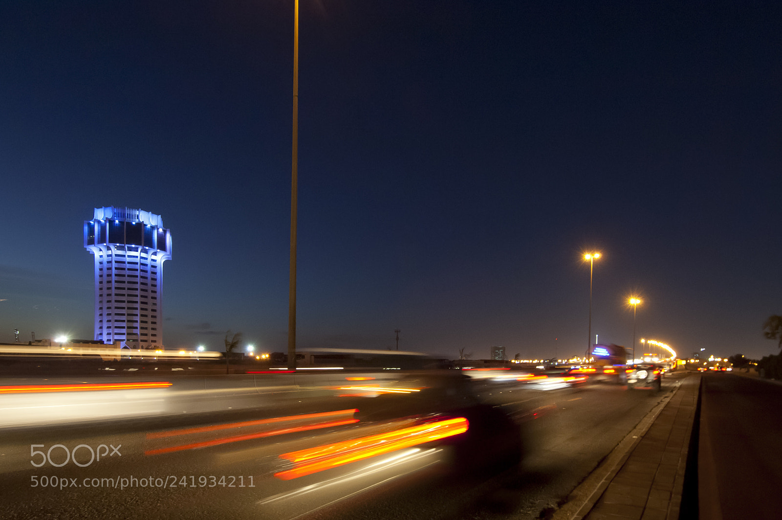 Nikon D2X sample photo. Jeddah water tower at photography