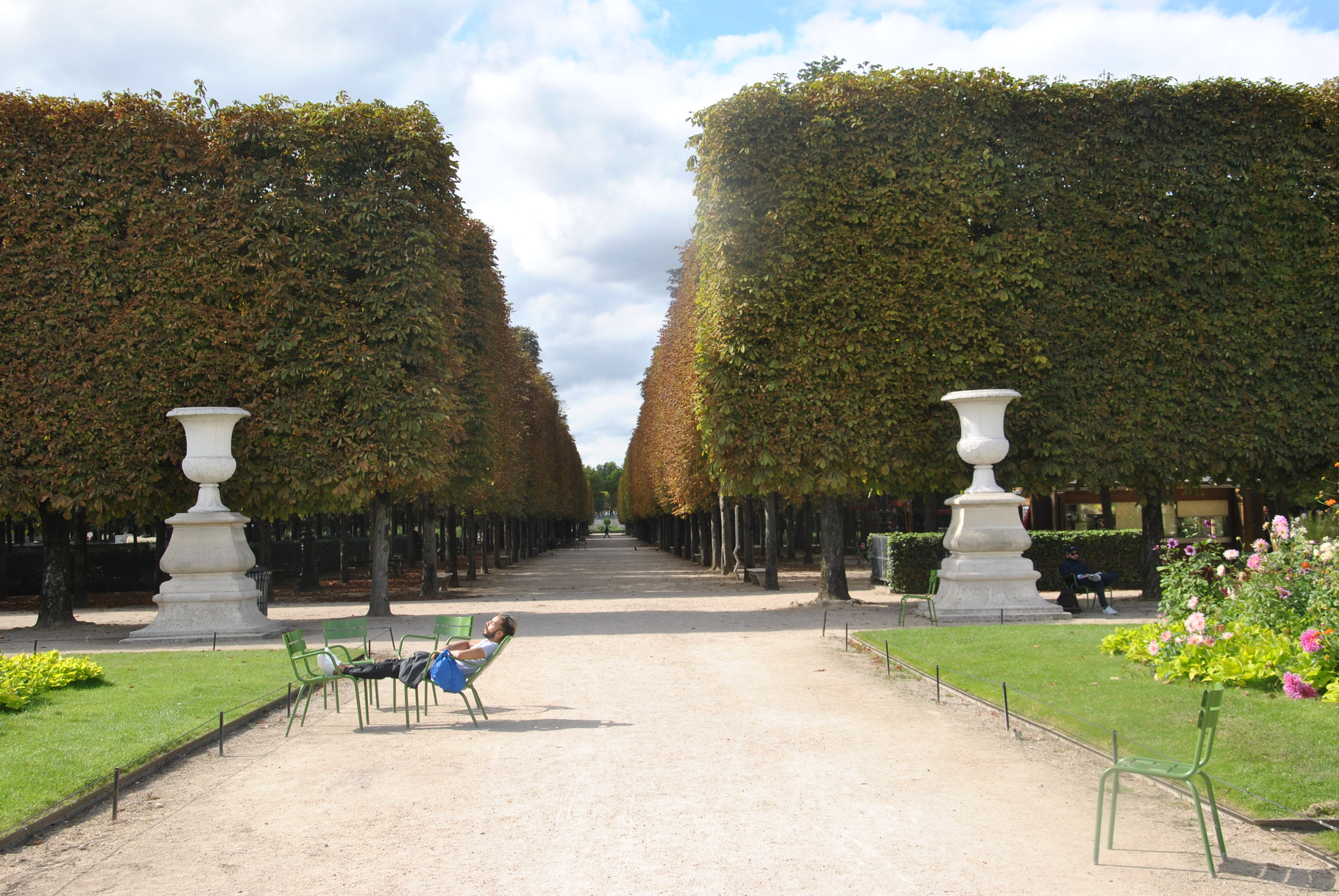 Nikon D3000 sample photo. Slingshot diaries : paris - we've all been there,just not long enough. photography