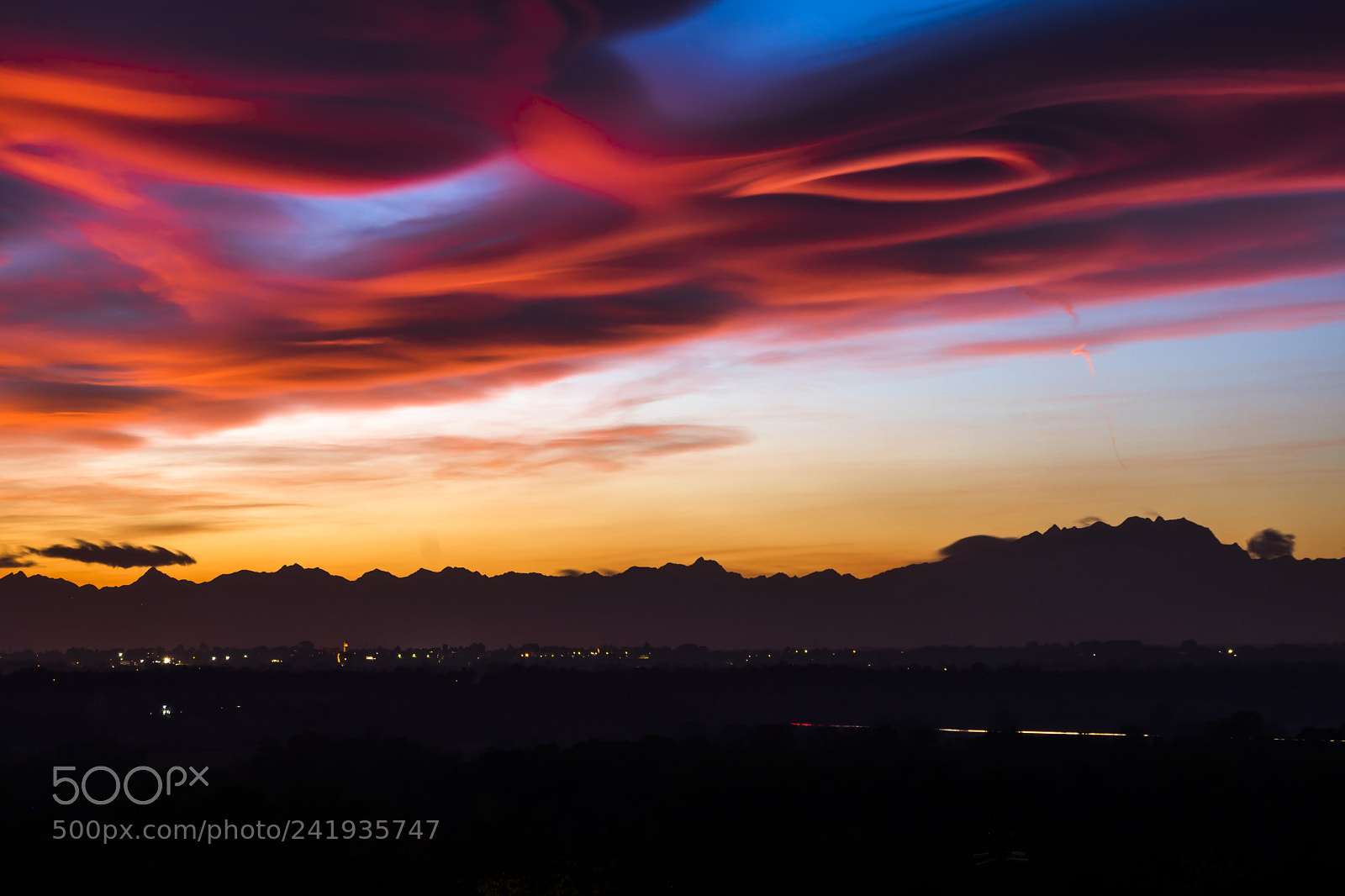 Sony ILCA-77M2 sample photo. Lenticular sunset, tornavento, italy photography