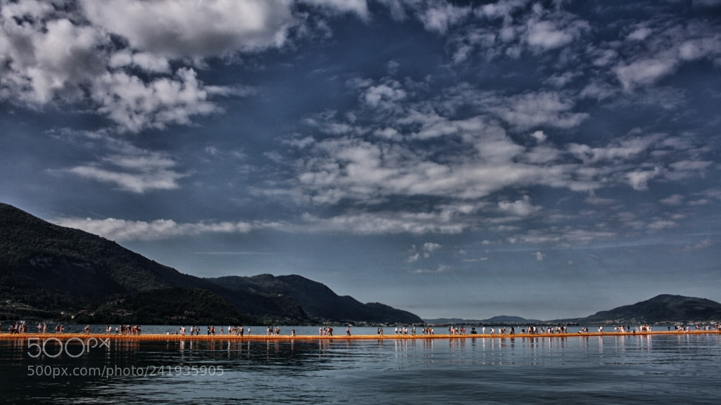 Canon EOS 1000D (EOS Digital Rebel XS / EOS Kiss F) sample photo. Floating piers photography