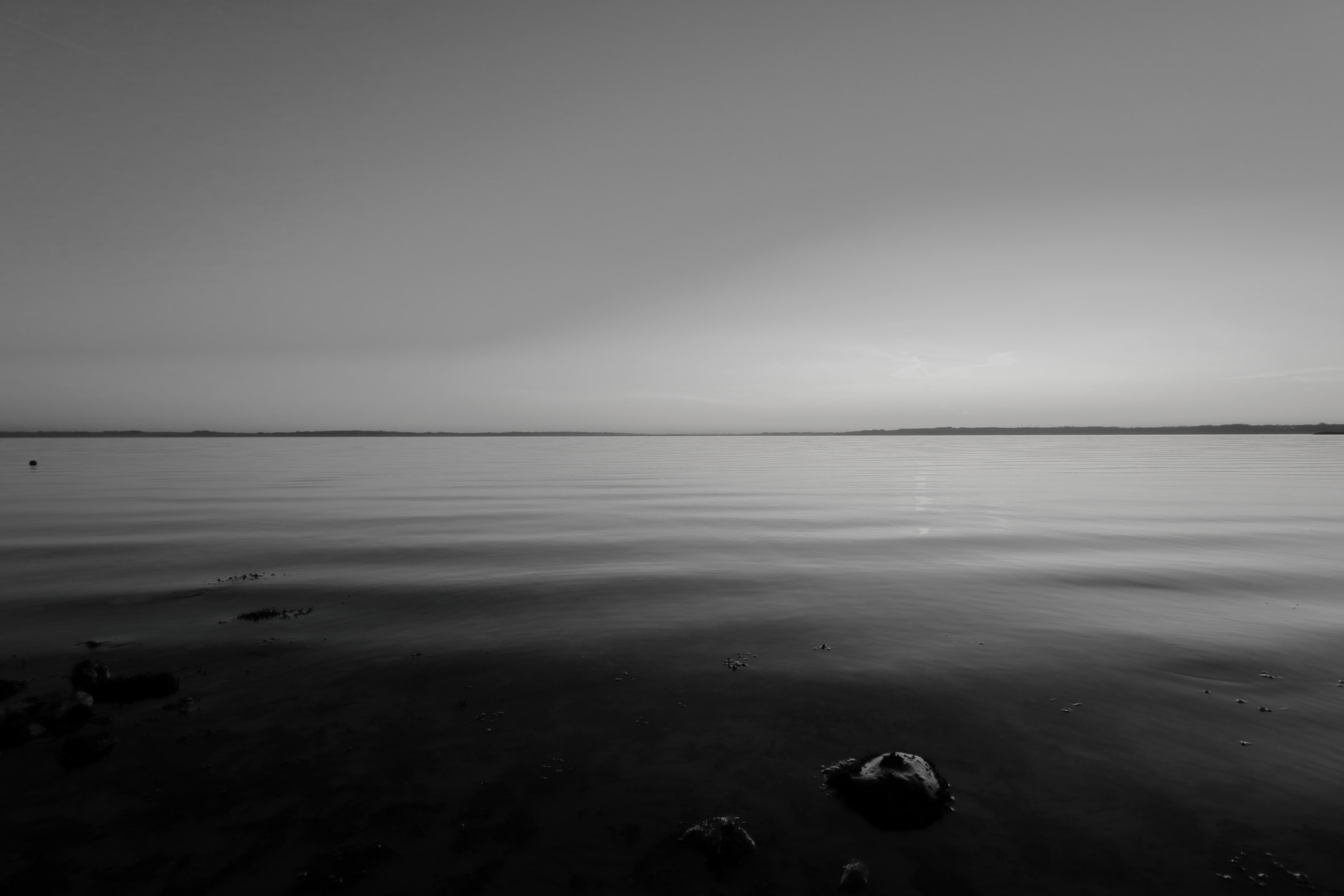 Canon EOS 750D (EOS Rebel T6i / EOS Kiss X8i) sample photo. Reflections bw photography