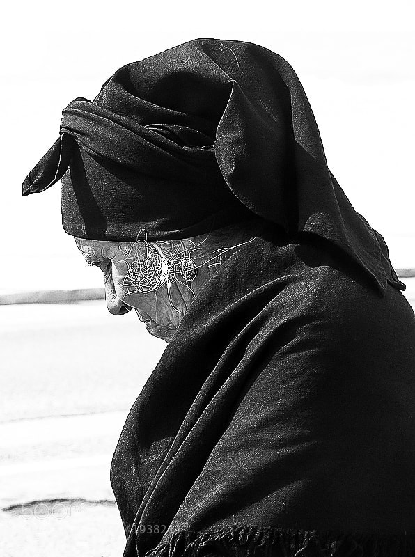 Panasonic DMC-FZ50 sample photo. Though her memories photography