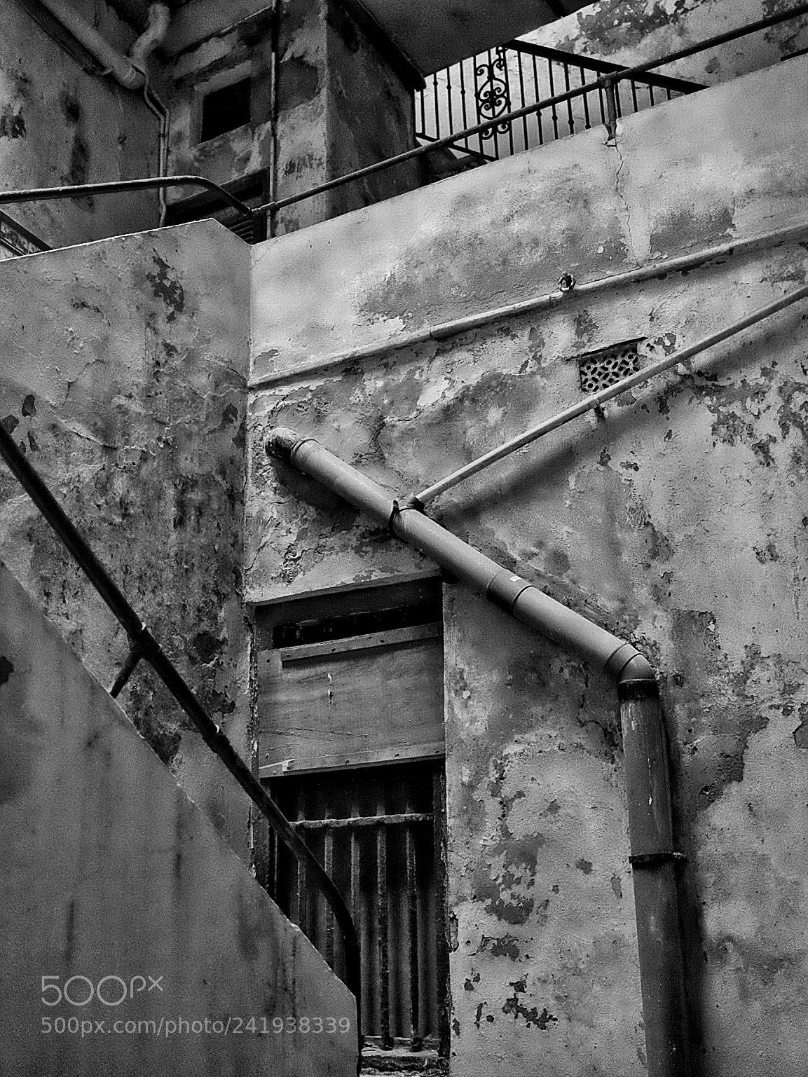 Fujifilm X-T1 sample photo. Lines and textures photography