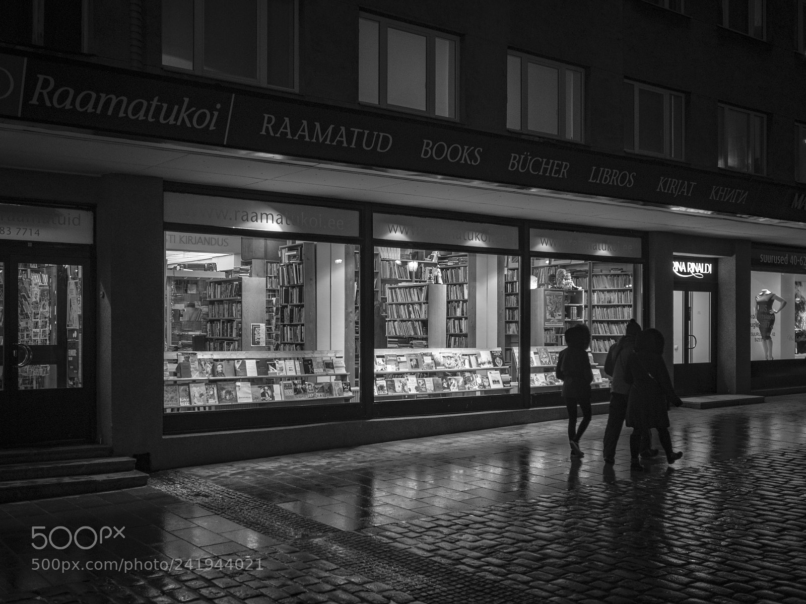Olympus OM-D E-M1 Mark II sample photo. Temptations. tallinn. 6/01/2018 photography