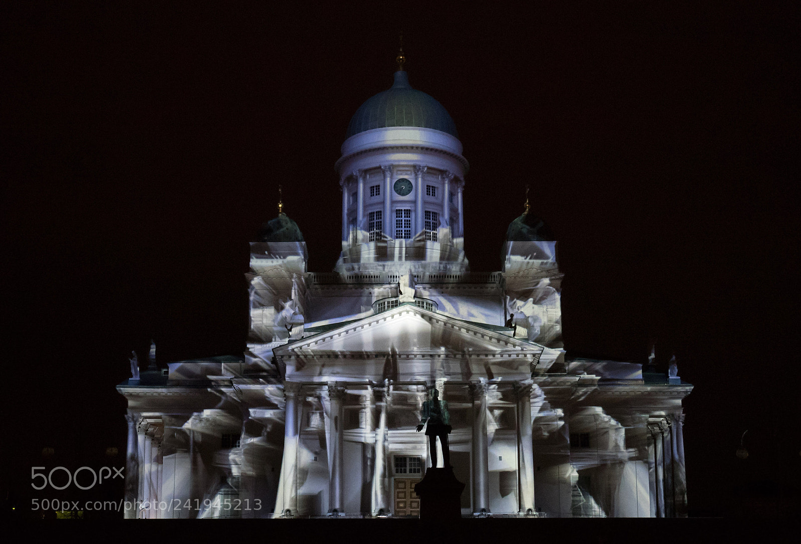 Panasonic Lumix DMC-GX85 (Lumix DMC-GX80 / Lumix DMC-GX7 Mark II) sample photo. Lighting of the church photography