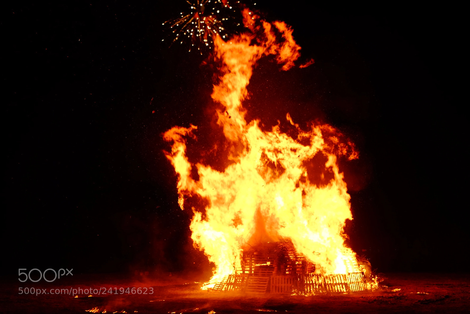 Fujifilm X100T sample photo. Walking fire photography