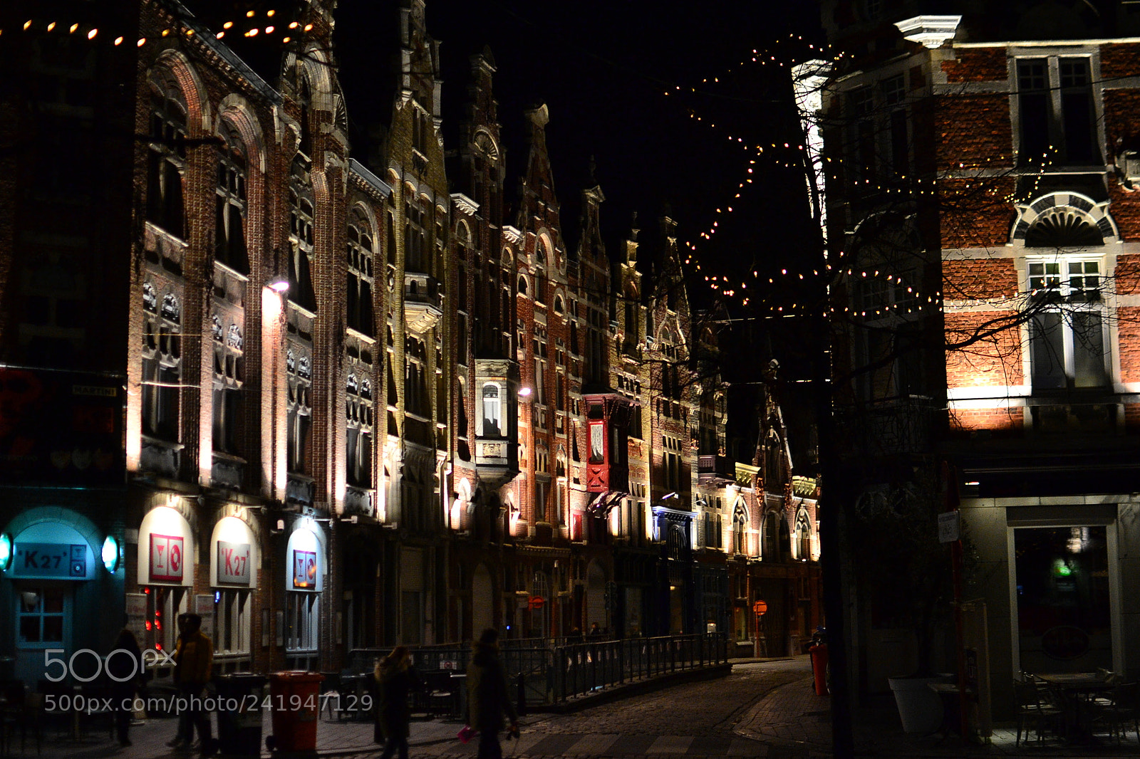 Nikon D3100 + Nikon AF-S DX Nikkor 35mm F1.8G sample photo. New year in gent photography