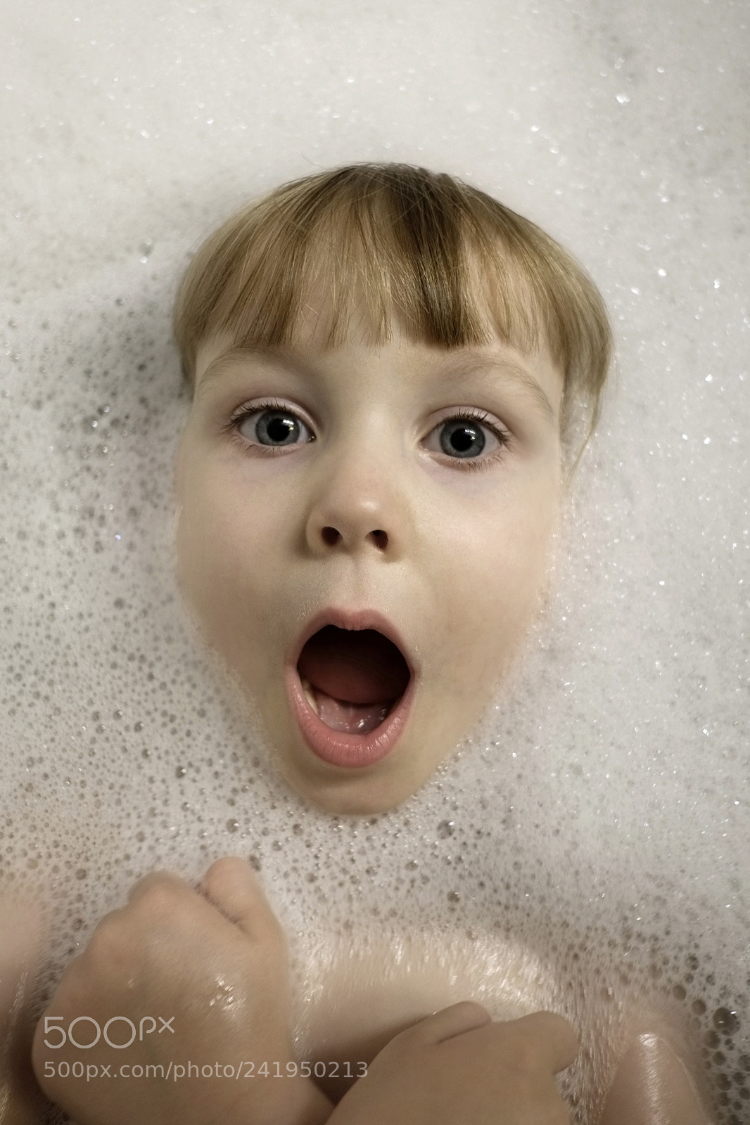 Fujifilm X-E1 sample photo. In the bubbles photography