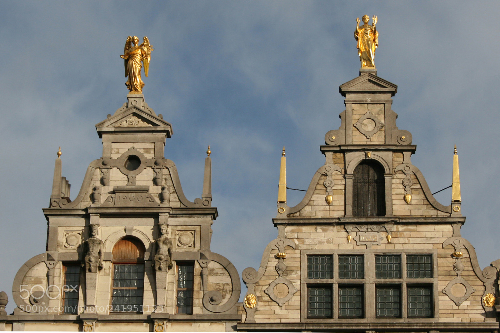 Canon EOS 400D (EOS Digital Rebel XTi / EOS Kiss Digital X) sample photo. House fronts in antwerp photography