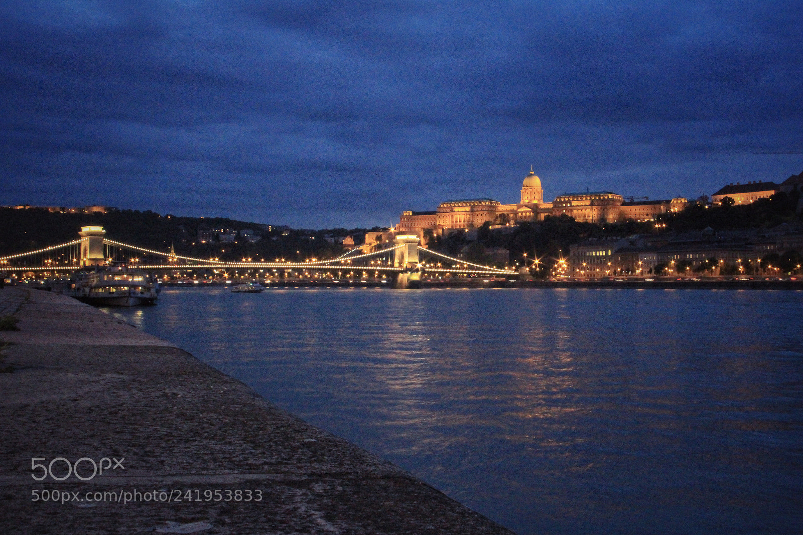 Canon EOS 100D (EOS Rebel SL1 / EOS Kiss X7) sample photo. Over the danube at photography