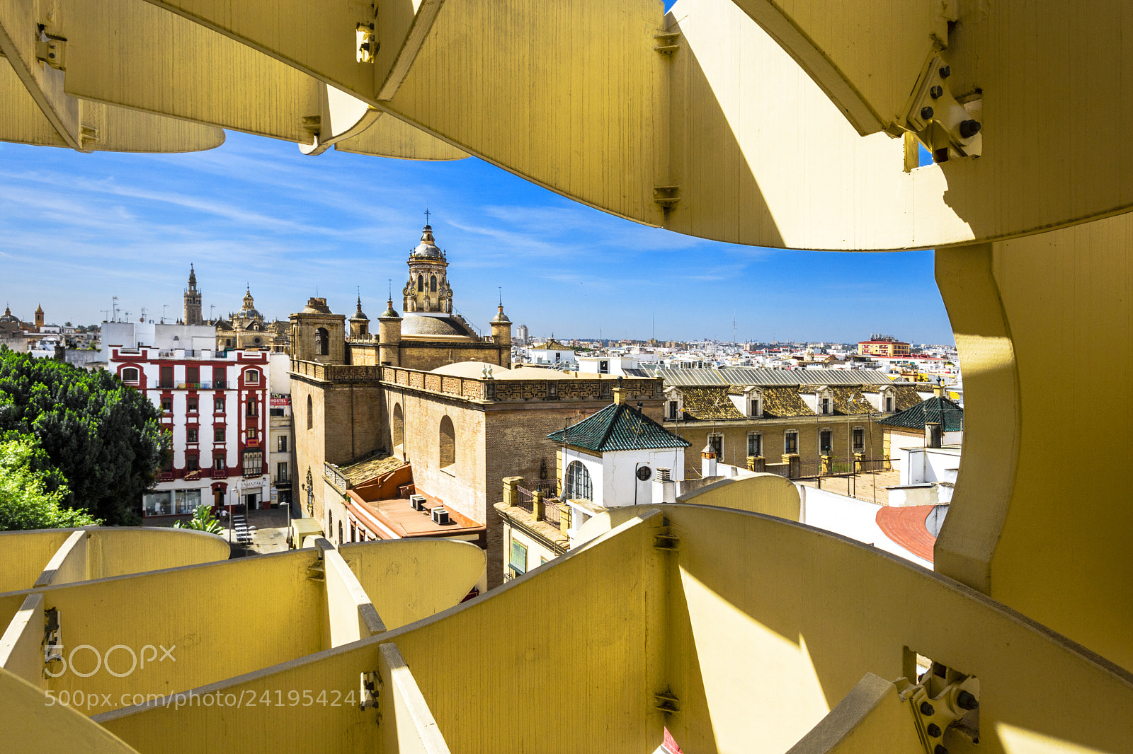 Nikon D7200 sample photo. Framed city photography