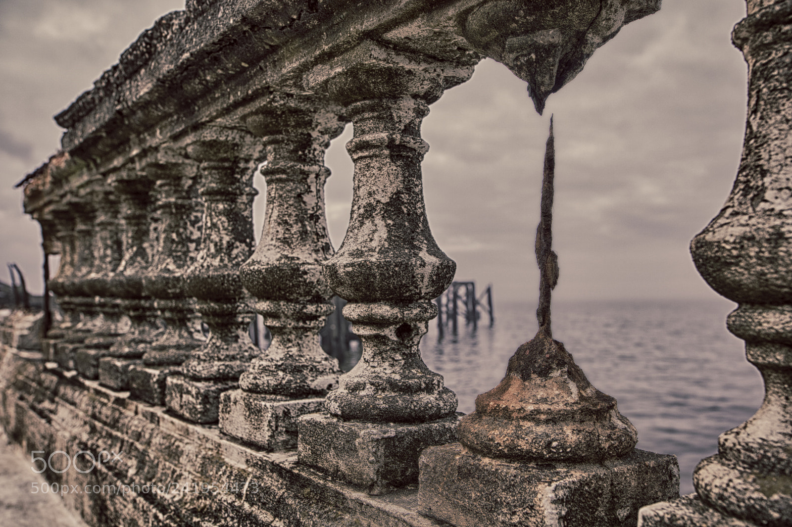 Canon EOS 750D (EOS Rebel T6i / EOS Kiss X8i) sample photo. West end ruins photography