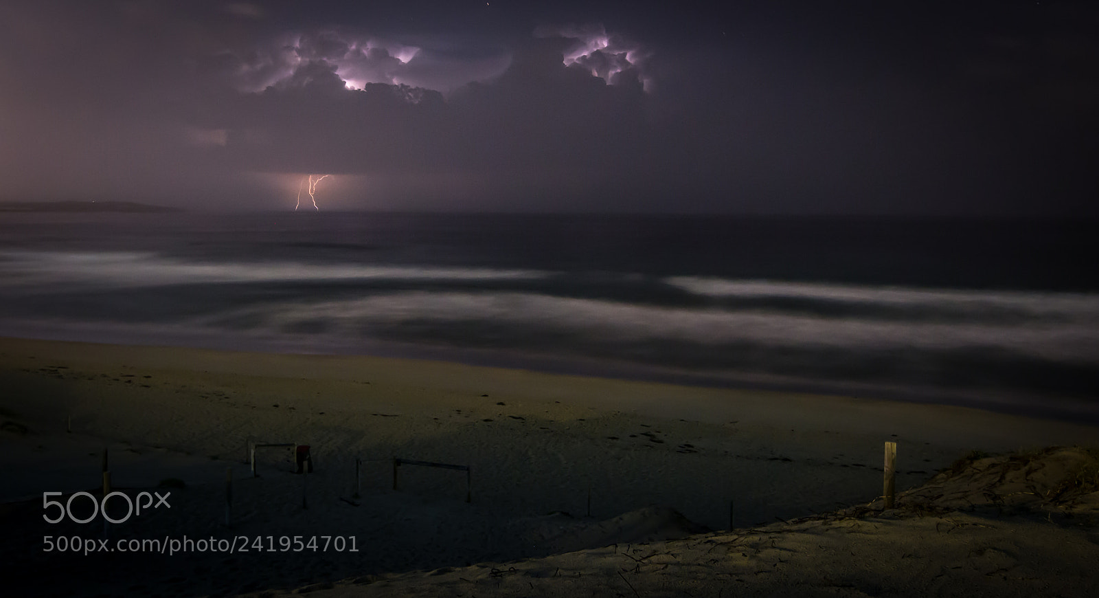 Canon EOS 100D (EOS Rebel SL1 / EOS Kiss X7) sample photo. Lightning at cronulla beach photography