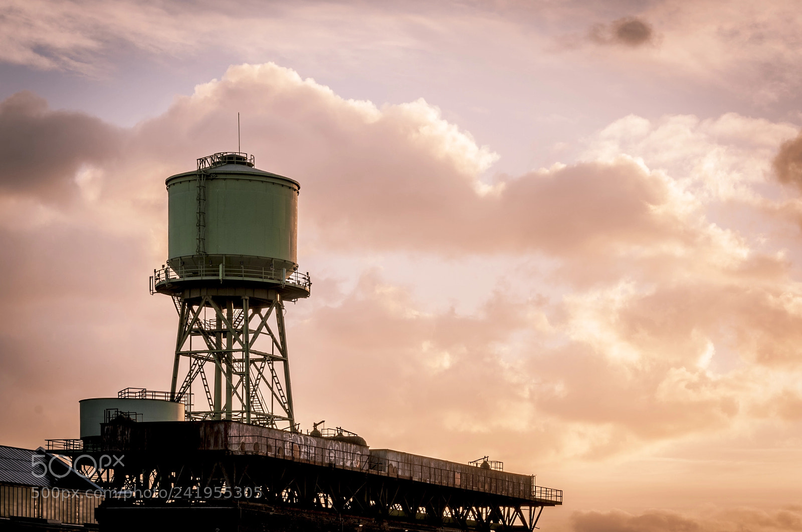Nikon D90 sample photo. Old water tower photography