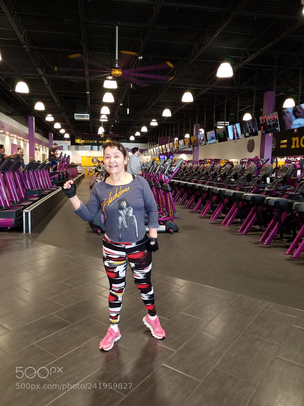 Samsung Galaxy S7 sample photo. Gym photography