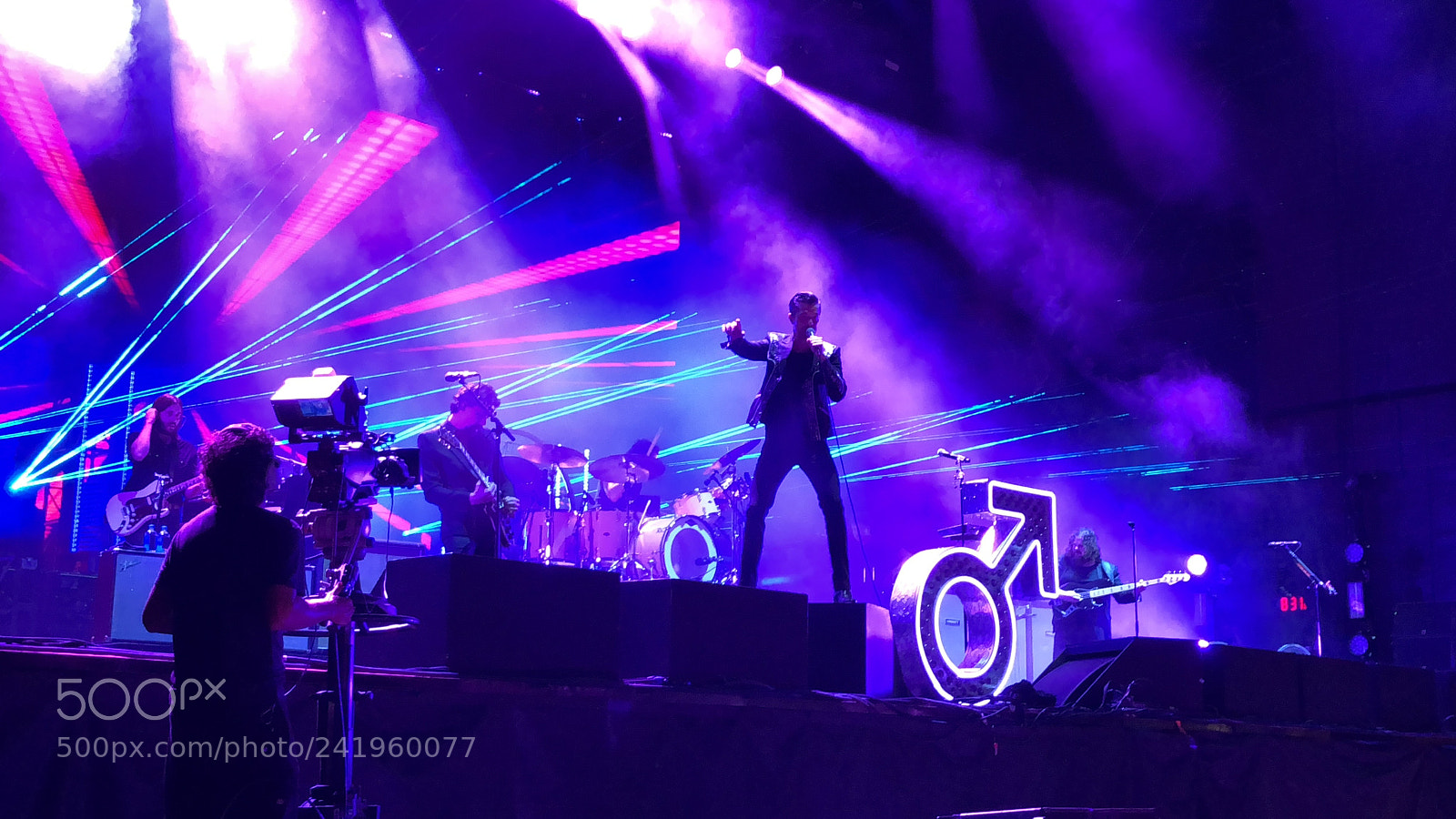 Apple iPhone 8 Plus sample photo. The killers. acl 2017. weekend 1 photography