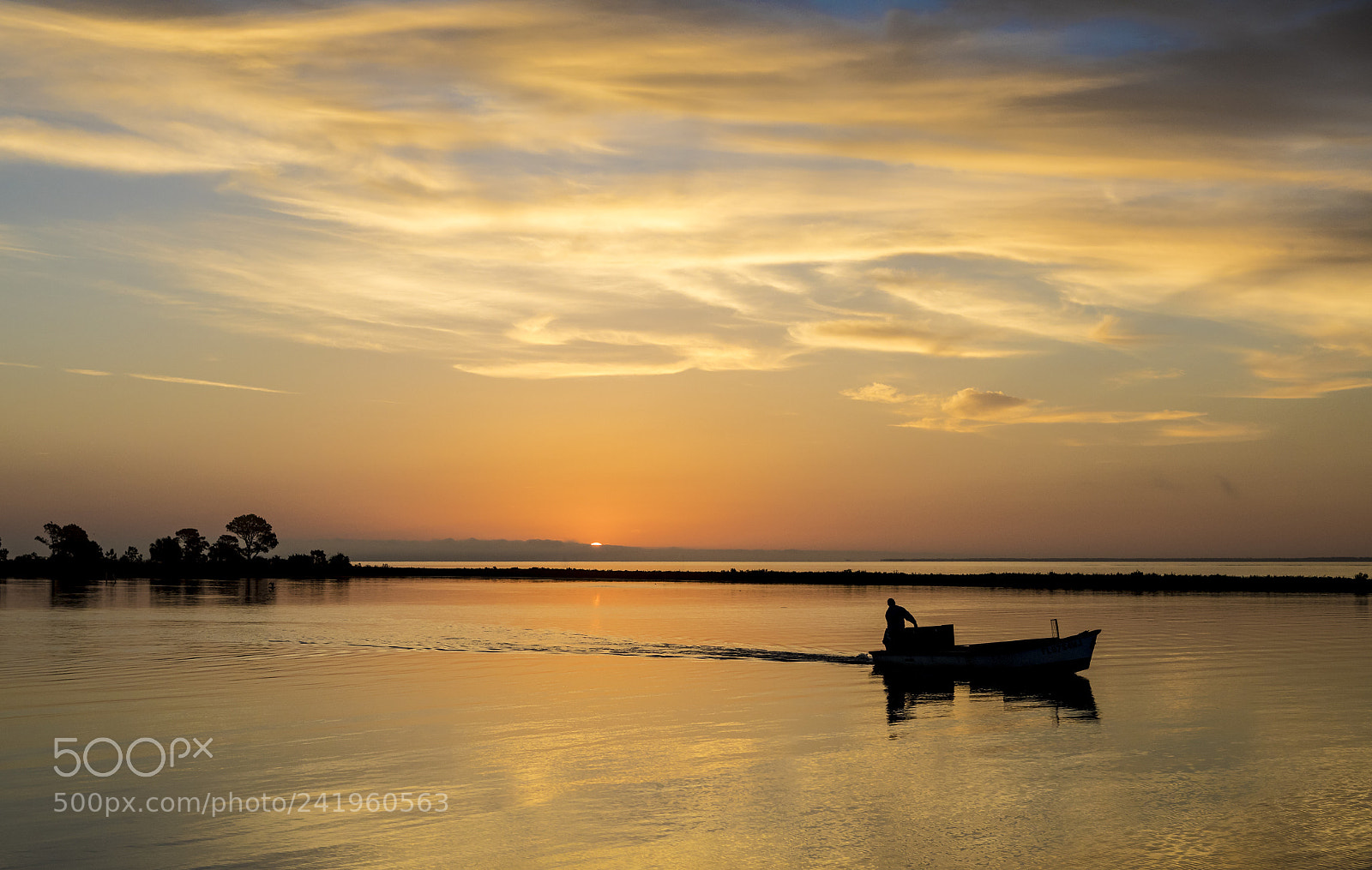 Canon EOS 5D Mark IV sample photo. Oyster fisherman sunrise photography