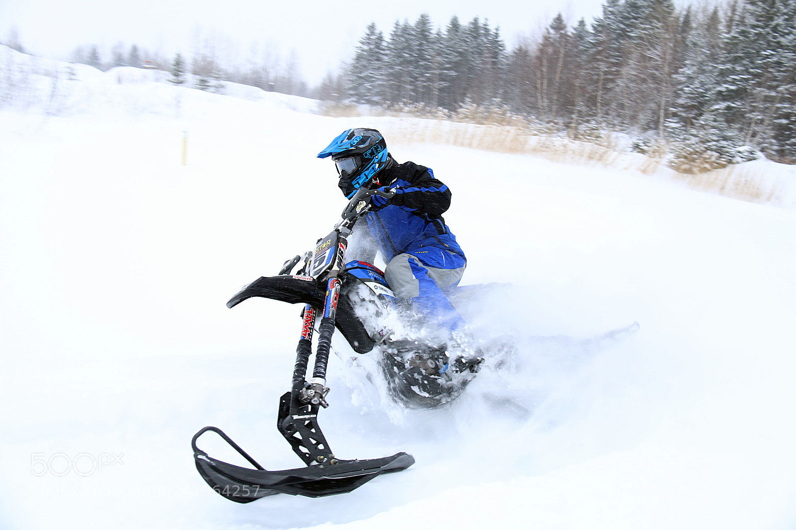 Canon EF-S 18-200mm F3.5-5.6 IS sample photo. Snowbike practice photography