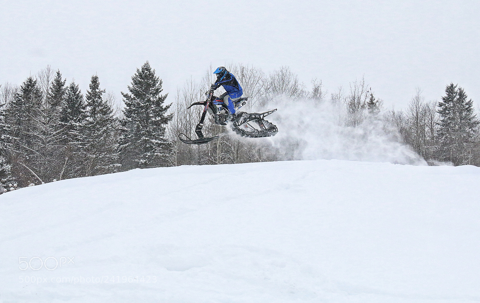 Canon EF-S 18-200mm F3.5-5.6 IS sample photo. Snowbike practice photography
