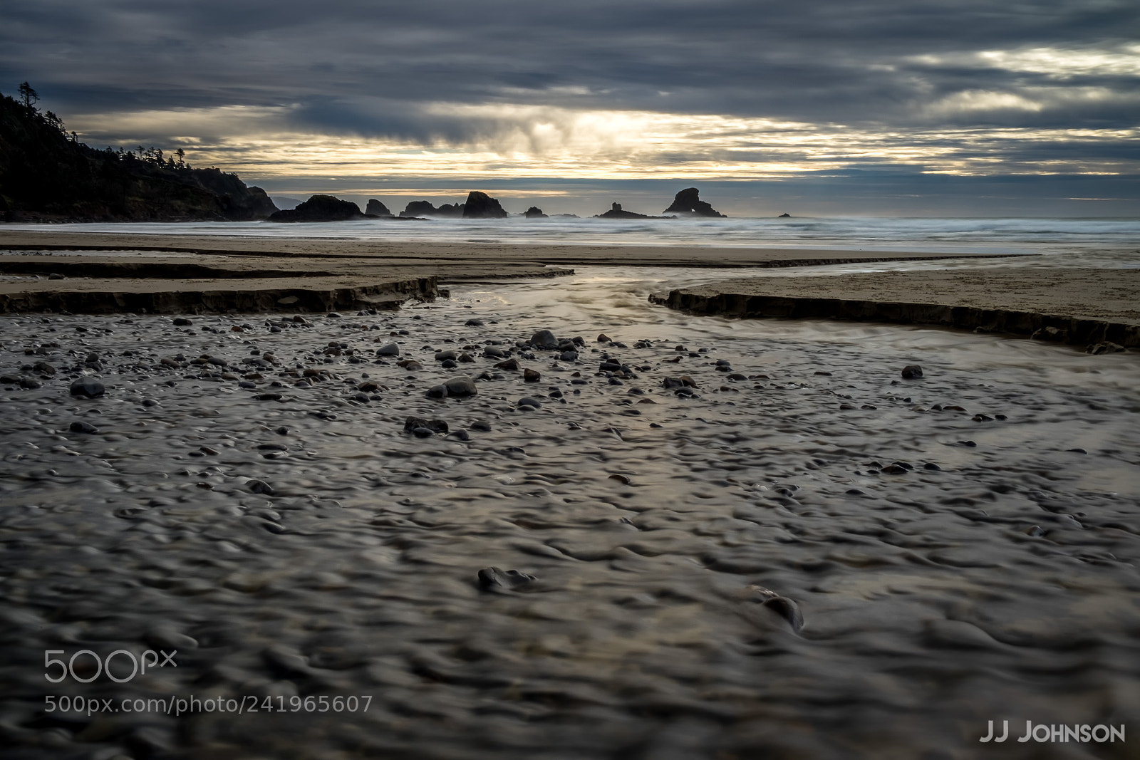 Fujifilm X-T10 sample photo. Flowing into the sea photography