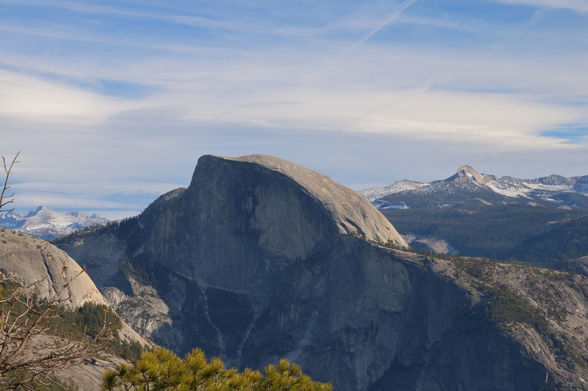 Canon EOS 750D (EOS Rebel T6i / EOS Kiss X8i) + Canon EF-S 18-135mm F3.5-5.6 IS STM sample photo. Half dome photography