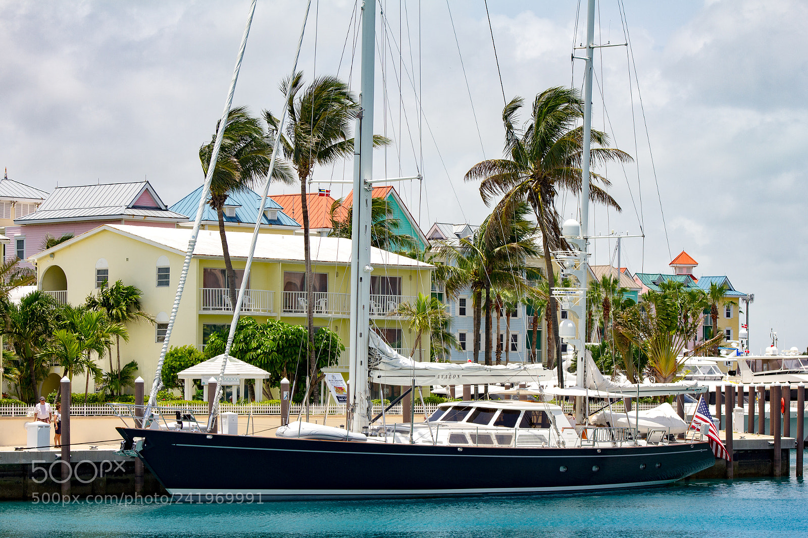 Canon EOS 550D (EOS Rebel T2i / EOS Kiss X4) sample photo. Large docked sailboat photography