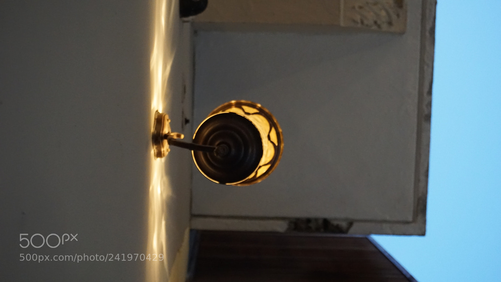 Sony a6000 + Sony E 18-50mm F4-5.6 sample photo. Street light 1 photography