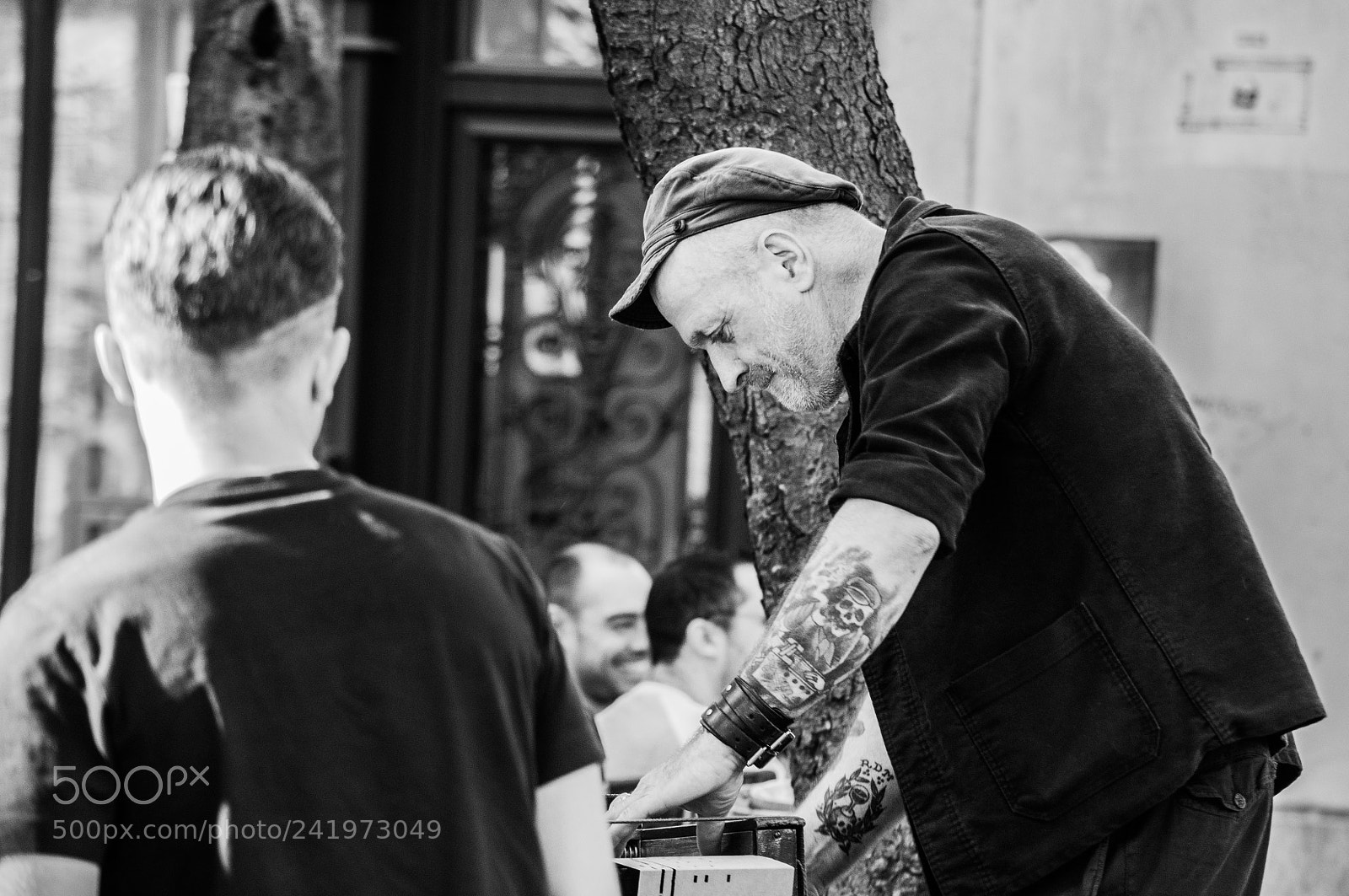 Sony SLT-A57 sample photo. Musician in paris photography
