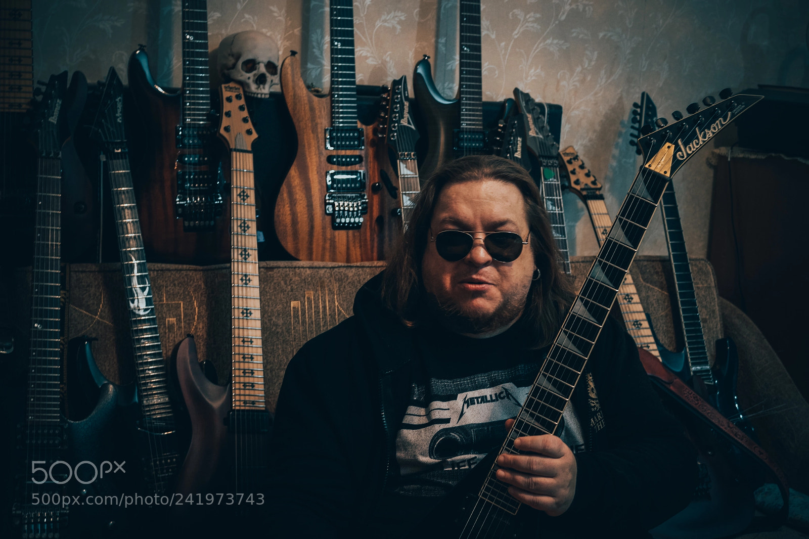 Canon EOS 100D (EOS Rebel SL1 / EOS Kiss X7) sample photo. Mamon with guitar collection photography