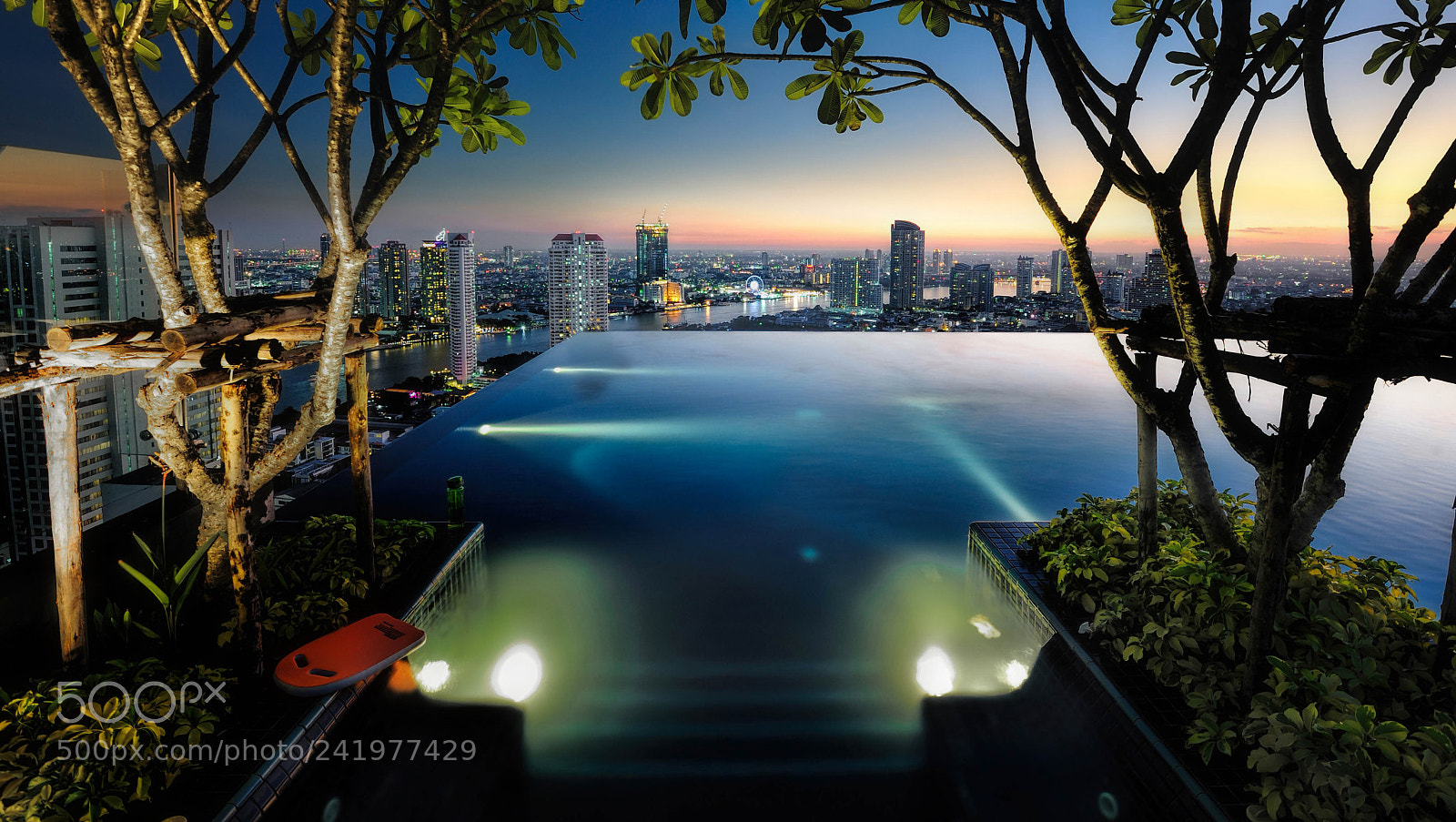 Nikon D700 sample photo. Swimming pool, bangkok photography