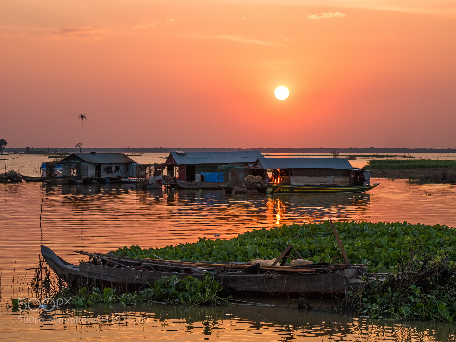 Panasonic Lumix DMC-G7 sample photo. Sunset over tonle sap photography