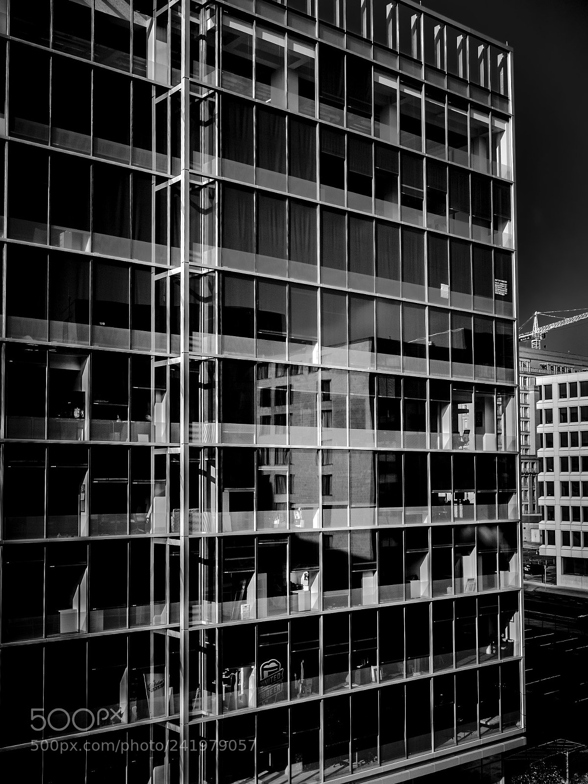 Olympus OM-D E-M5 sample photo. Grid photography