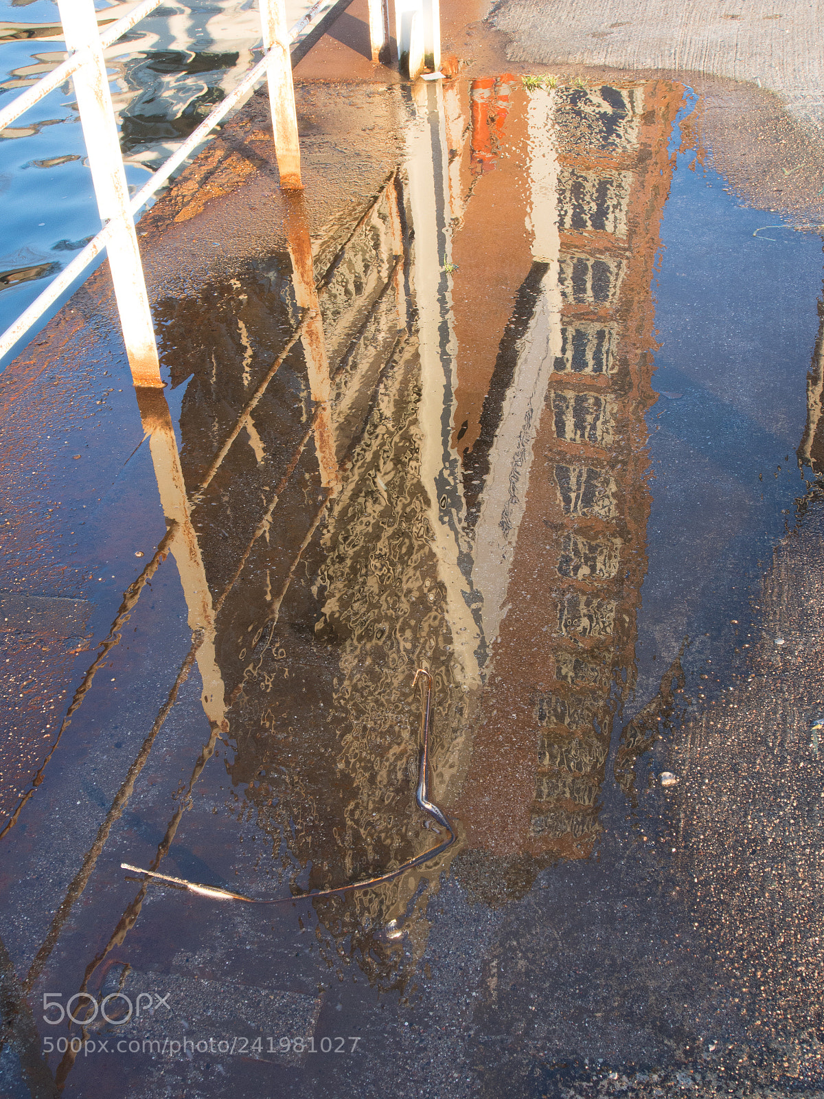 Olympus OM-D E-M5 sample photo. Reflecting the kehrwieder building photography