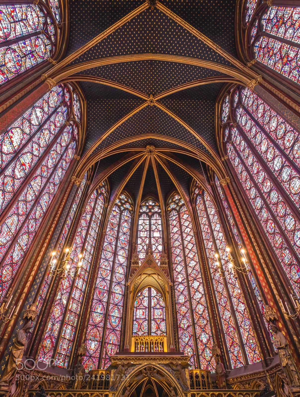 Olympus OM-D E-M10 II sample photo. Inside the holy chapel photography