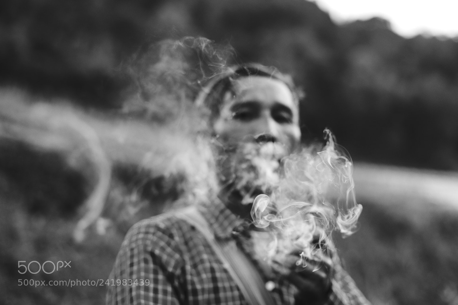 Canon EOS 6D Mark II sample photo. Old man smoking photography