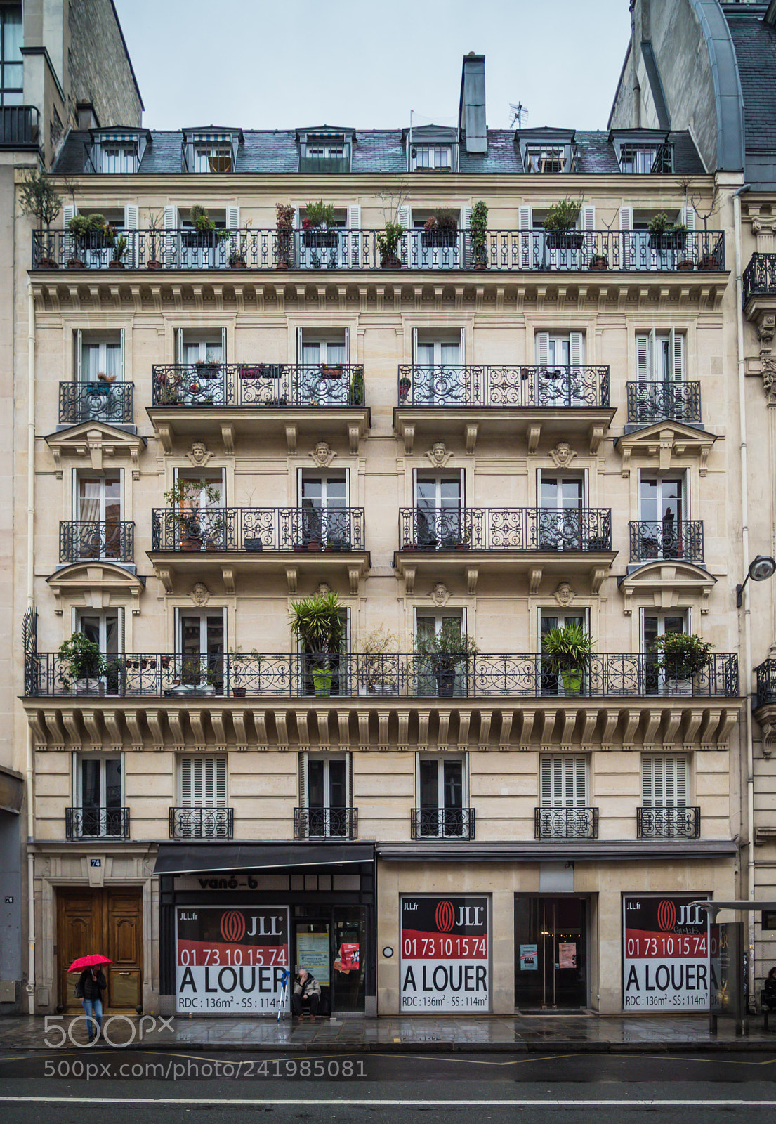 Olympus OM-D E-M1 Mark II sample photo. Paris - st.germain photography