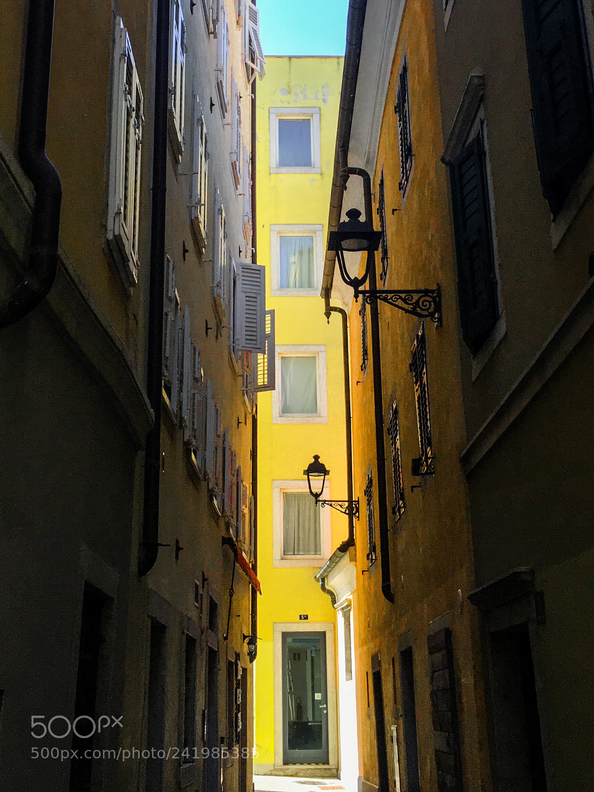 Apple iPhone SE sample photo. Triest , italy photography