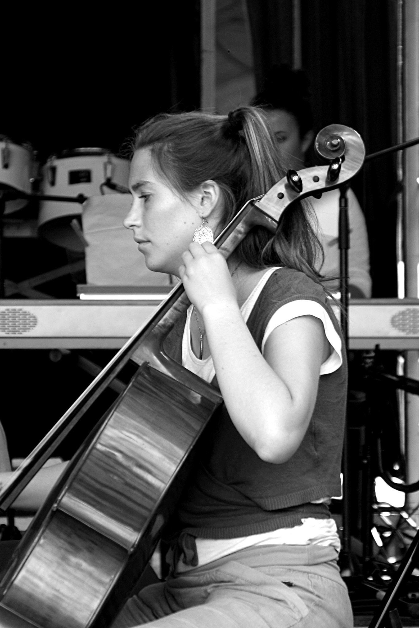 Pentax K-30 + smc PENTAX-DA L 50-200mm F4-5.6 ED sample photo. The musician. photography