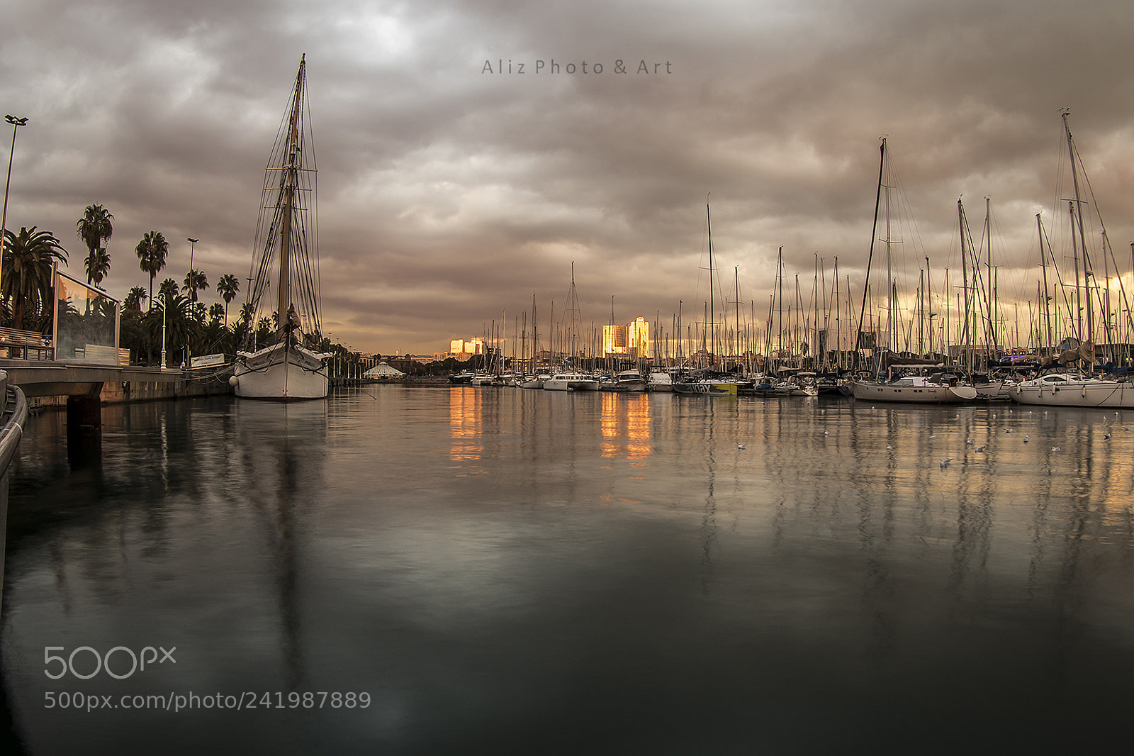 Canon EOS 7D Mark II sample photo. Sunset colors in barcelona photography
