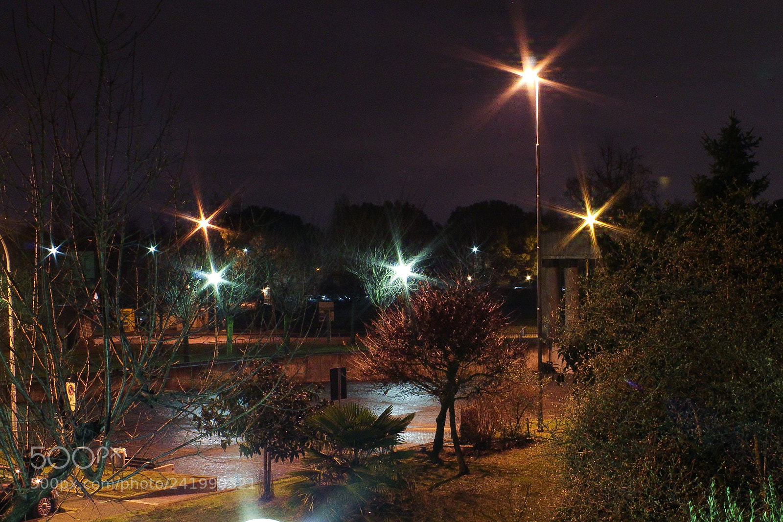 Canon EOS 1300D (EOS Rebel T6 / EOS Kiss X80) sample photo. My home by night photography