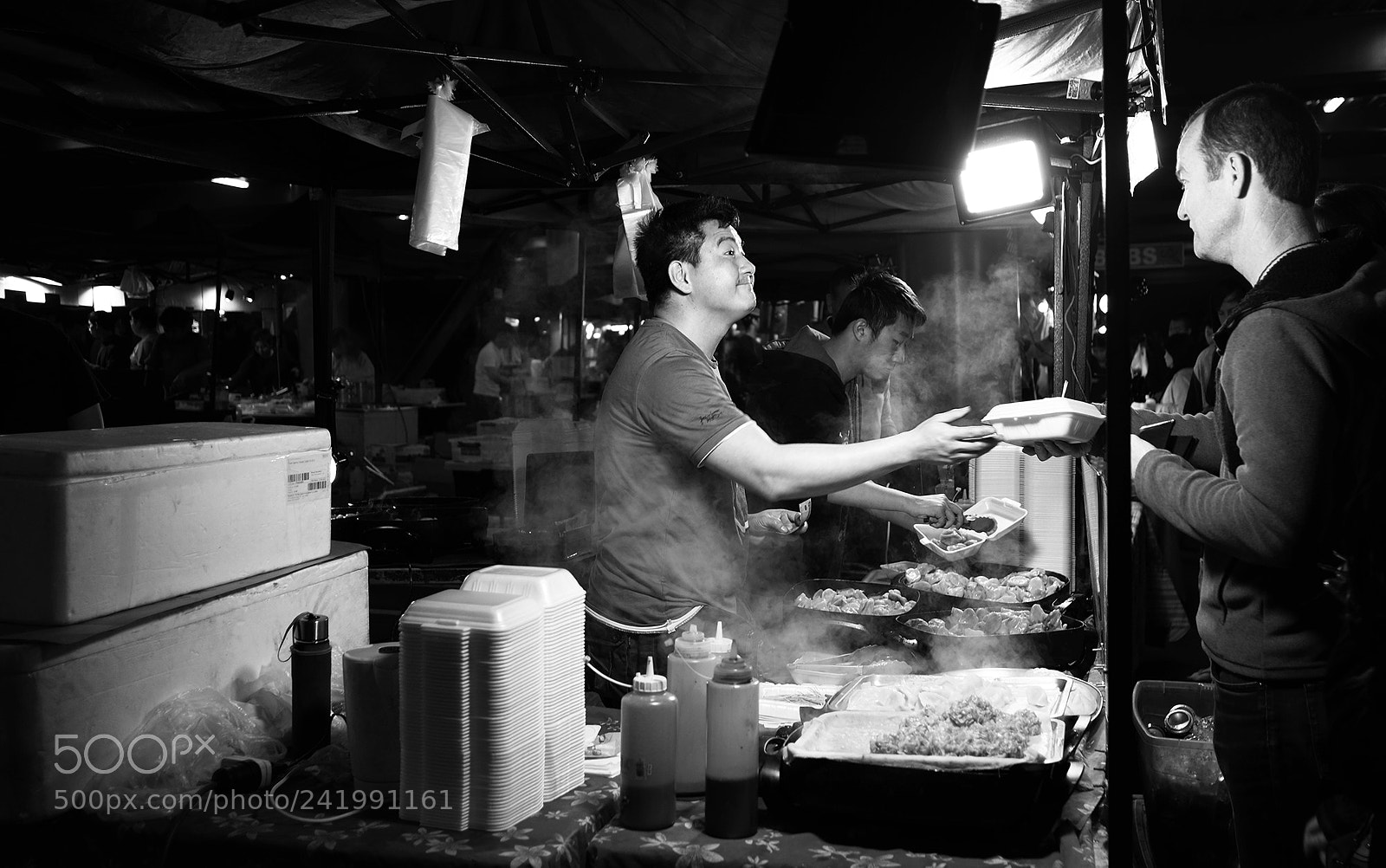 Fujifilm X-T2 sample photo. “a happy customer” photography