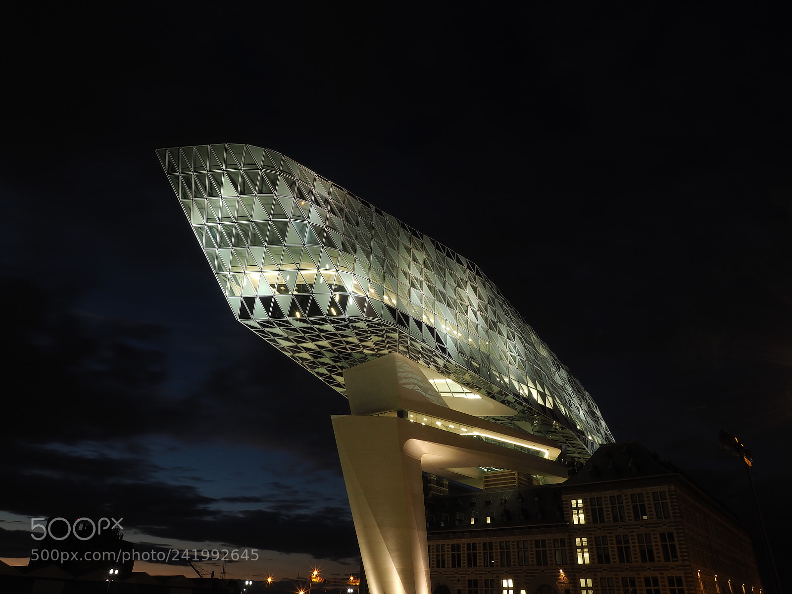 Olympus OM-D E-M1 sample photo. Diamant ship at nightfall photography
