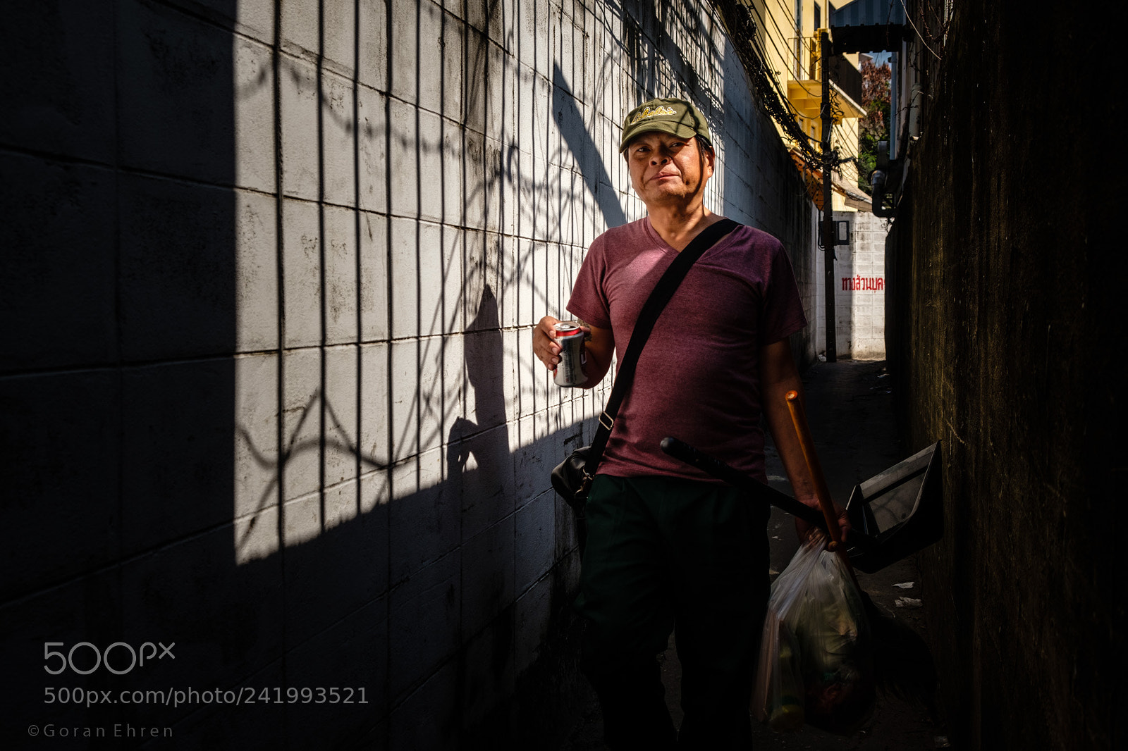 Fujifilm X-T2 sample photo. Walking on the dark photography