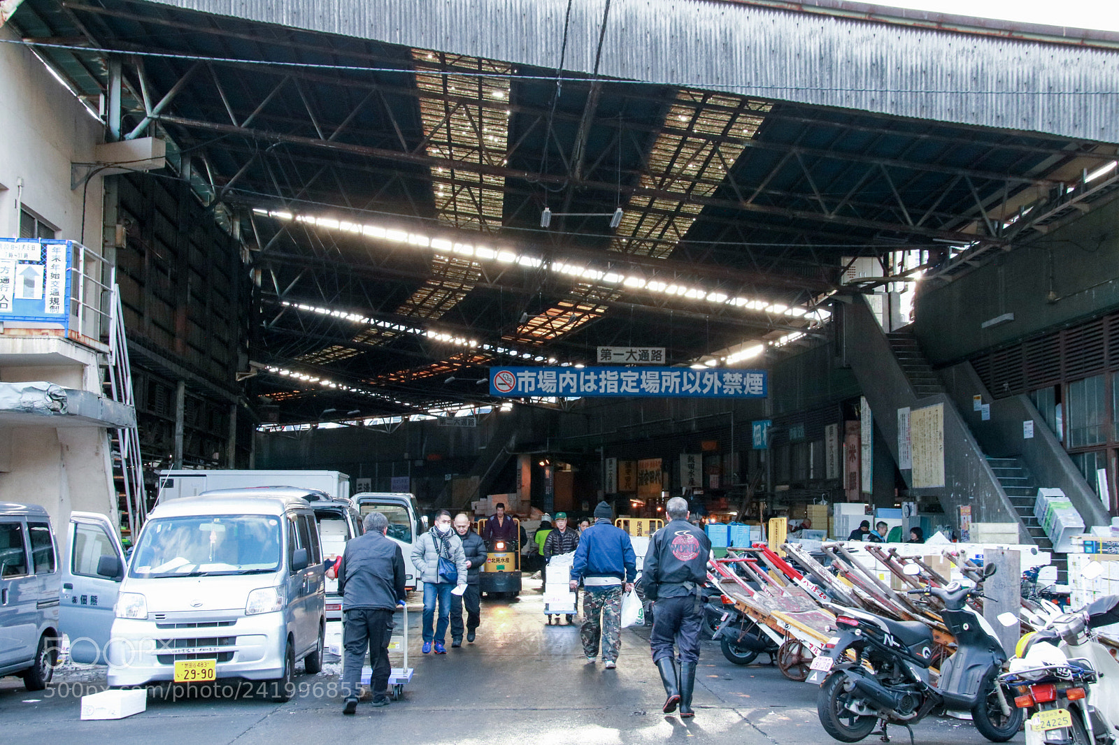 Canon EOS 760D (EOS Rebel T6s / EOS 8000D) sample photo. Tsukiji market photography